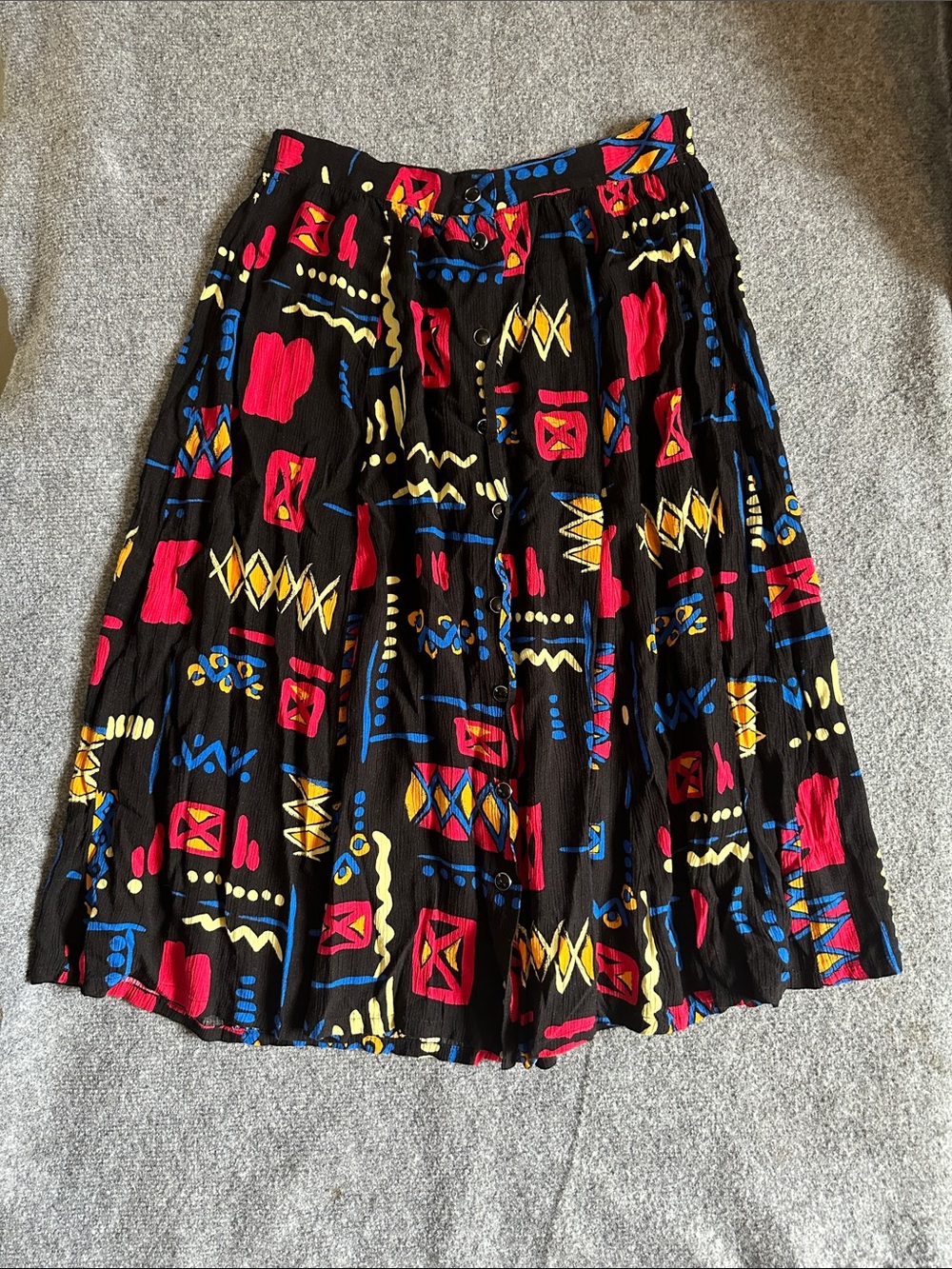 Vintage Sag Harbor midi skirt Sz M black colorful abstract geometric print. Retr